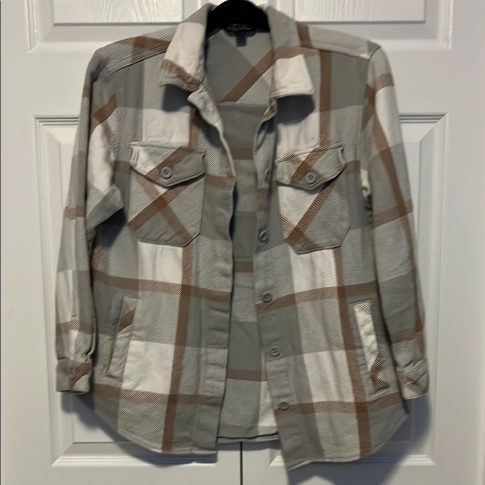 Chic Plaid Utility Jacket for Women large but fits more like a medium love that